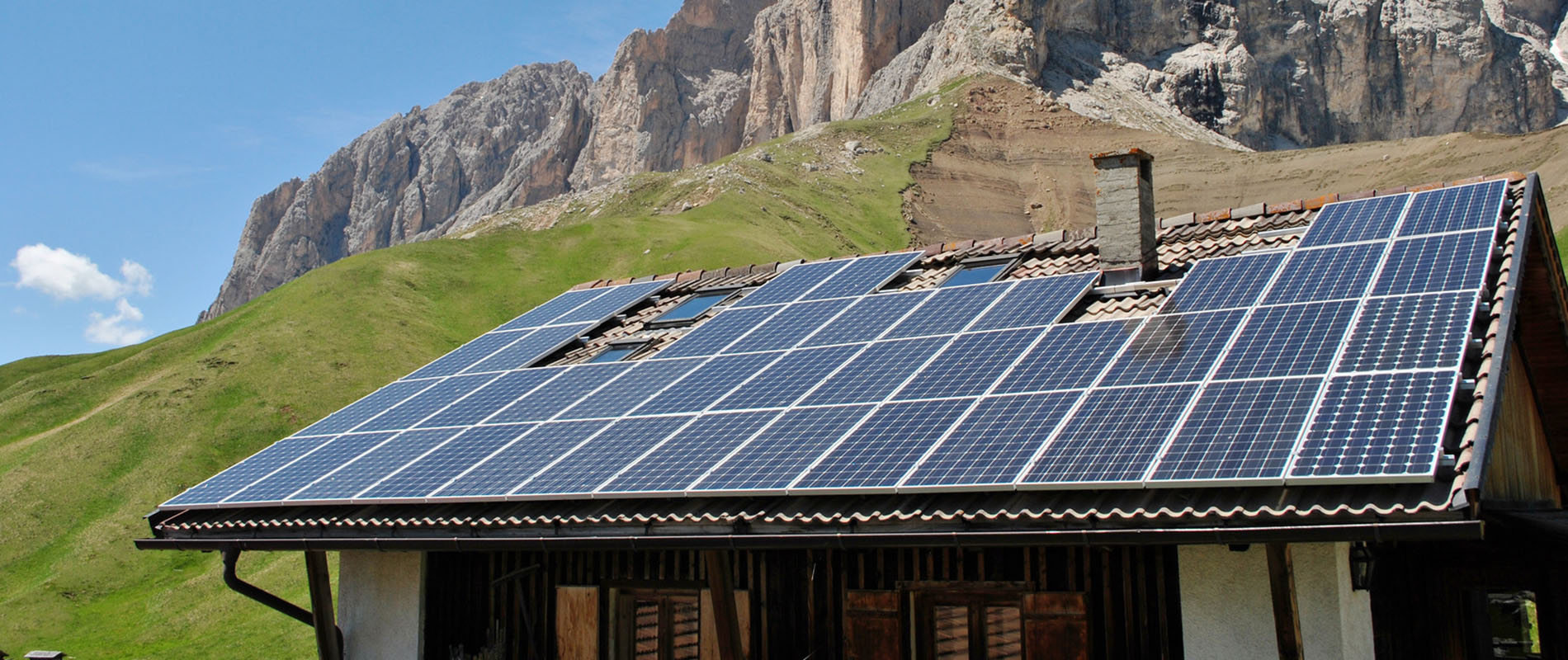 Off grid solar home kit with energy storage battery.